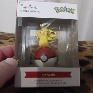 NIB Hallmark Pokémon Pikachu Ornament